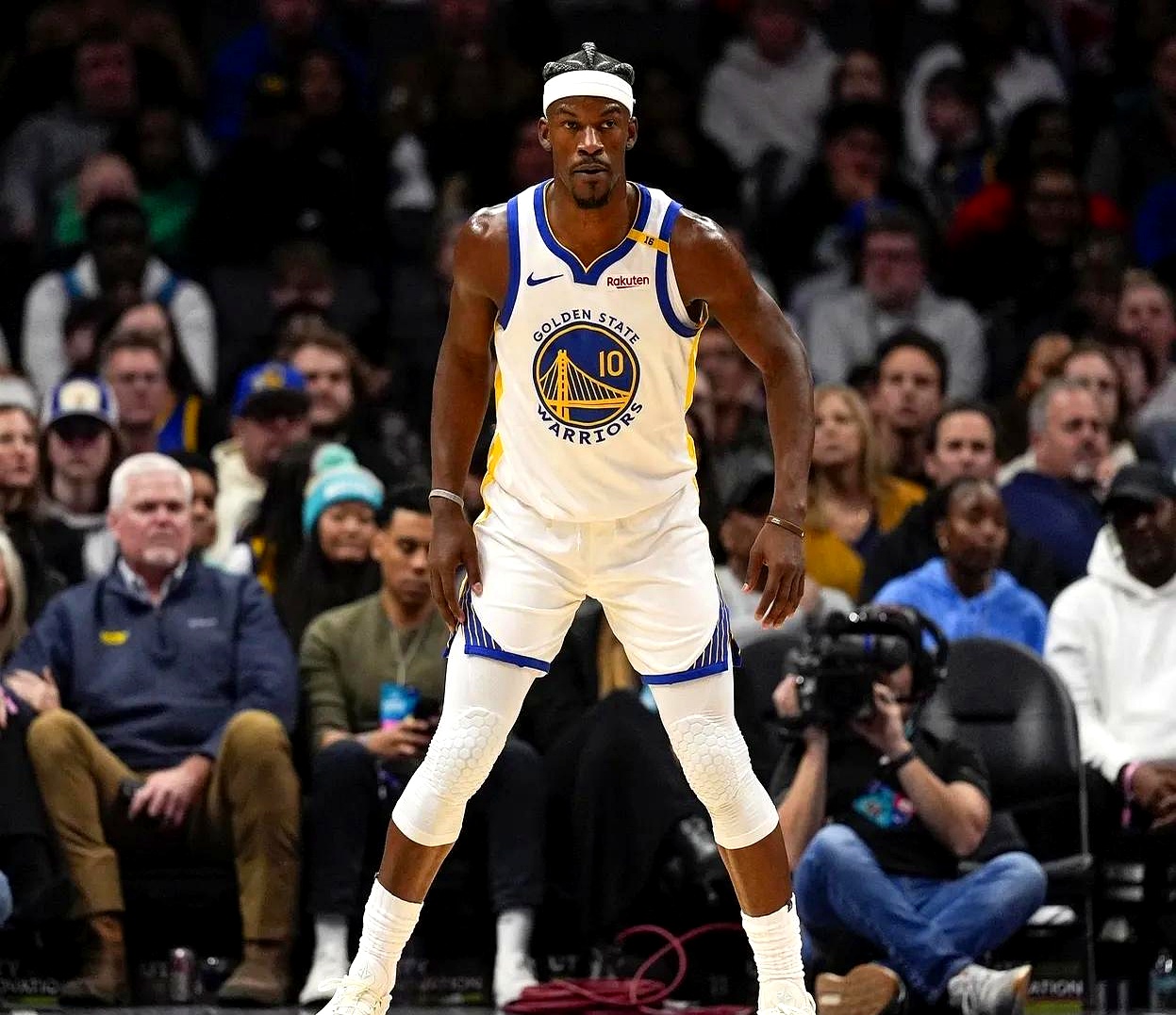 南宫28-巴特勒重返赛场，刷新纪录首场状态出色，勇士观众沸腾！全场沸腾不已的简单介绍