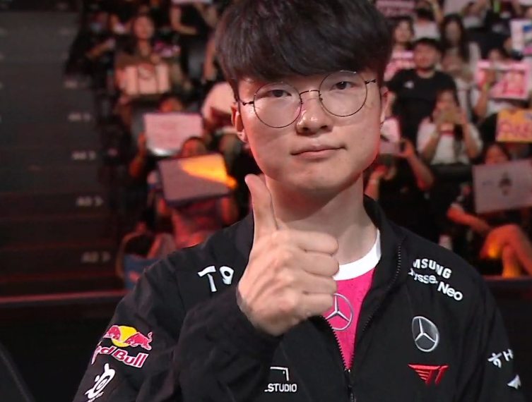 南宫28-Faker回归赛场，突破纪录首场状态亮眼，皇家马德里观众沸腾！的简单介绍